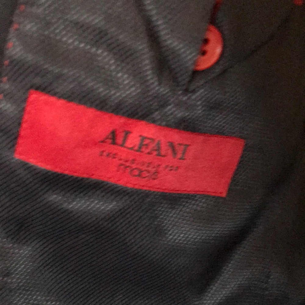 Alfani Men’s Suit 38 R (32x32 pant) - Picture 2 of 4